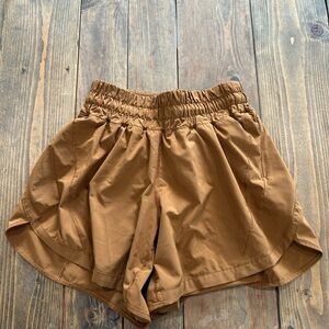 Lululemon Athletica Track That Short 5”